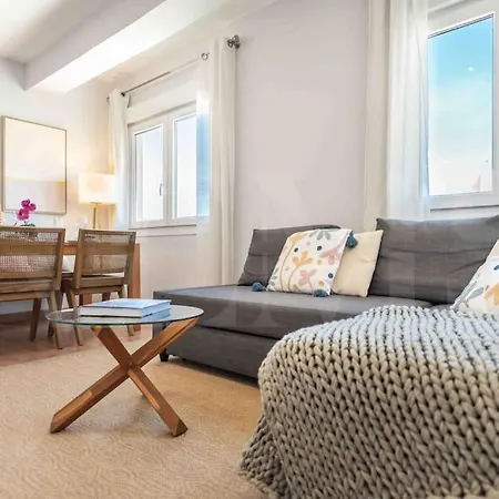 Apartment Commodious Near Center By Rems Malaga